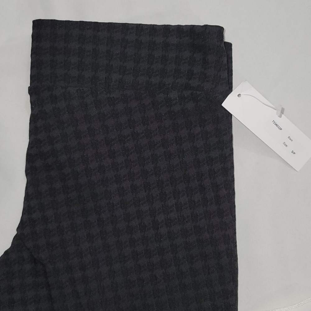 Margaret M Marlie Textured Houndstooth Slimming Pant - Picture 9 of 12